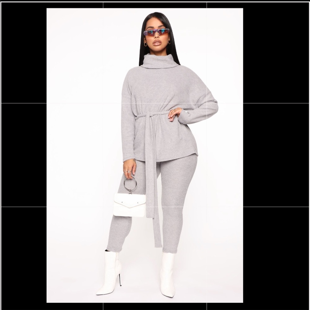 Gray sweater & Leggings set 💋